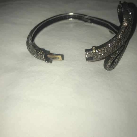 Genuine Diamond snake bangle - Picture 2 of 4